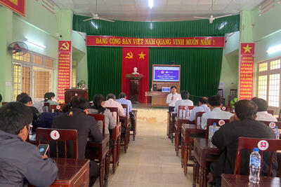 Cài đặt, sử dụng Chữ ký số điện tử cá nhân và sử dụng tài khoản VneID nộp hồ sơ trực tuyến, thanh toán trực tuyến trên cổng Dịch vụ công quốc gia cho người dân trên địa bàn xã